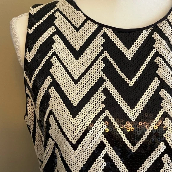 Vince Camuto sequin shift style dress - Picture 2 of 8